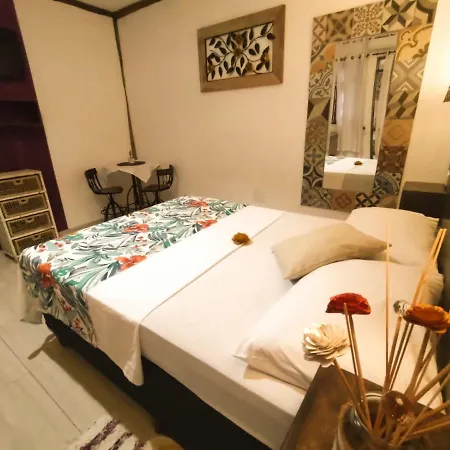 Chale De Charme Mandomai - Suites Com Cozinha Compacta, Suites Com Cooktop E Chale Com Cozinha Ilhabela Exterior photo
